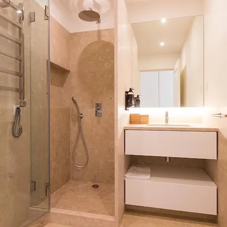 My Lx Flat@avenida Da Liberdade Lisbon